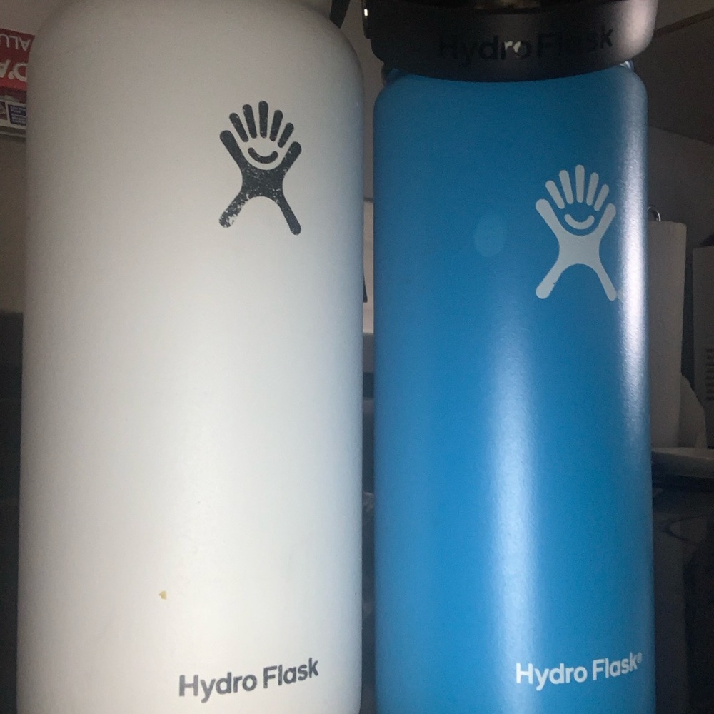 Hydro Flask White and Sky Blue Bottles